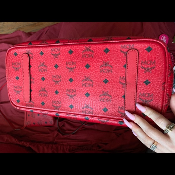 MCM Anya Top ZIP Shopper - Picture 7 of 8